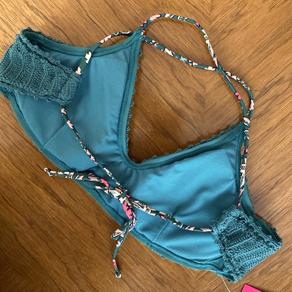 XHILARATION CROCHETED BIKINI TOP - Picture 7 of 10